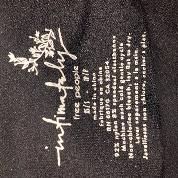 Intimately by Free People Black Crop Tank Size XS / S NWOT - Picture 2 of 3